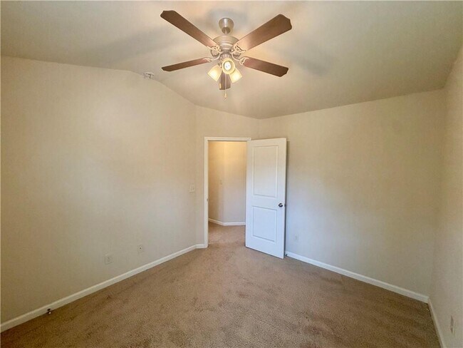 Building Photo - 4615 Woodbine Way