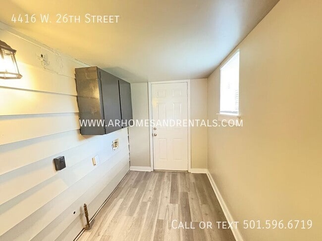 Building Photo - 4416 W 26th St