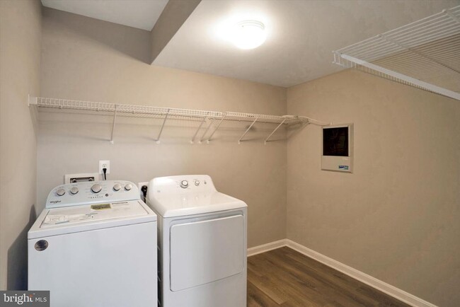 Building Photo - 43787 Virginia Manor Terrace