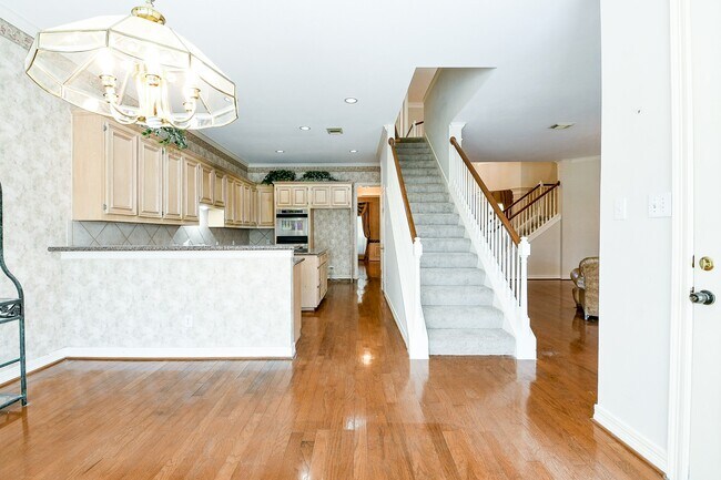 Building Photo - 3003 Grand Noble Cir