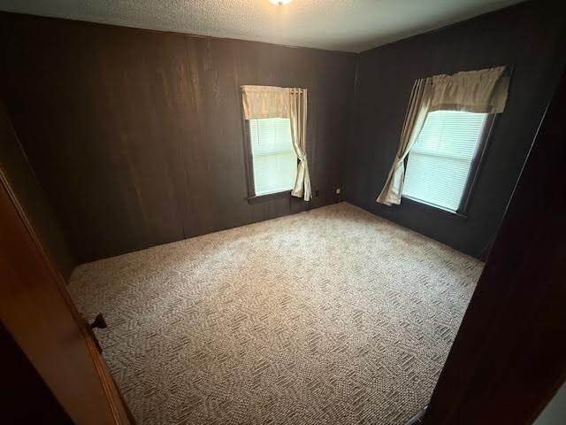 Building Photo - 622 Maple St