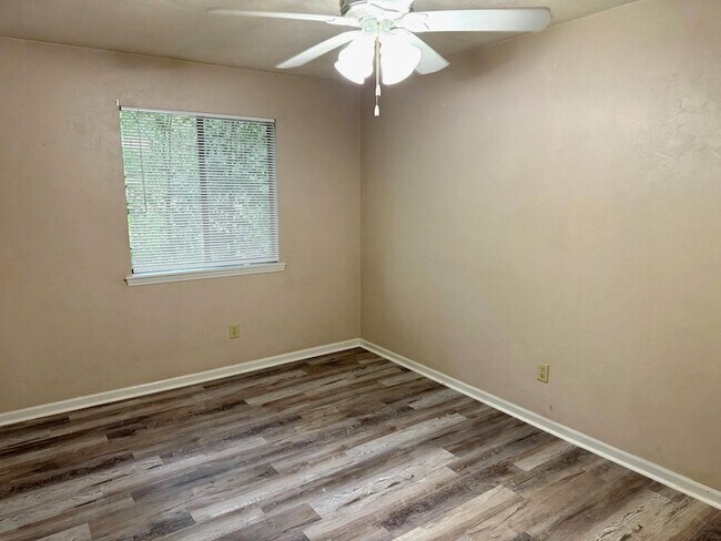 Building Photo - 1640 Willow Bend Way