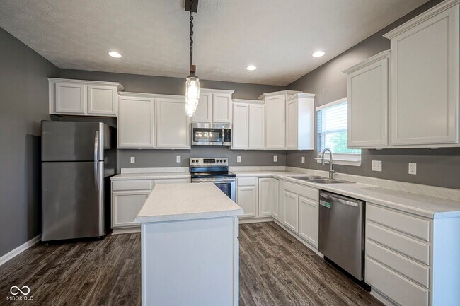 Building Photo - 16179 Larimar Dr