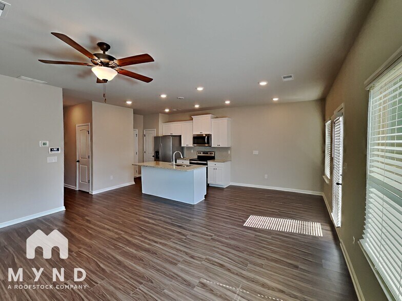 Building Photo - 120 Skipjack Ct