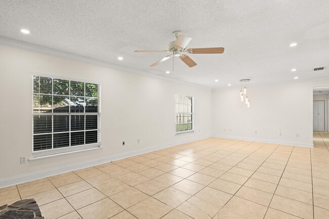 Building Photo - 3215 1st Pl