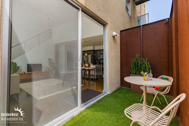 Building Photo - Modern 1Bdm 1Ba Unfurnished Loft-Style Home with Open Concept Living!