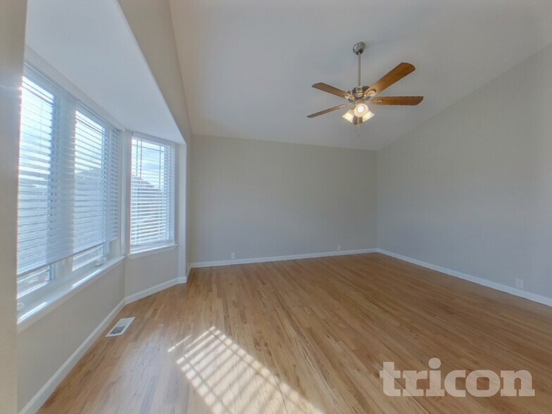 Building Photo - 12984 Fishers Island Rd