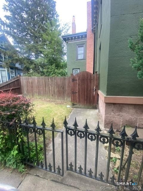 Building Photo - 37 E Pearl St