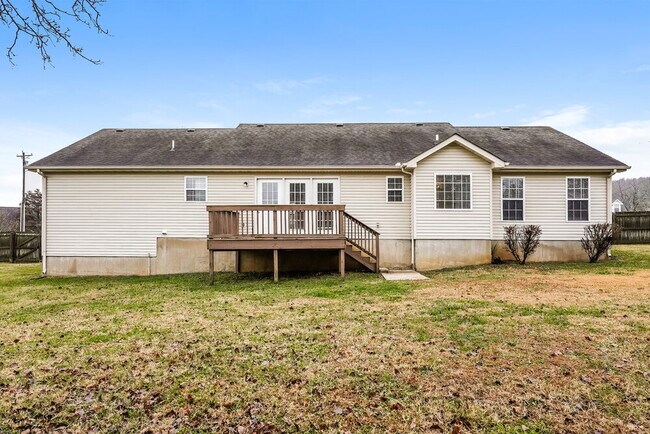 Building Photo - 202 Zenith Ct