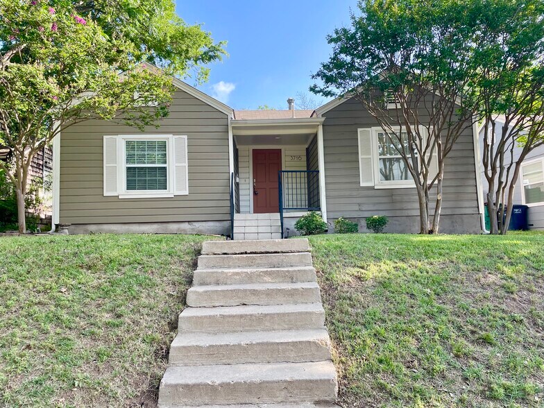 Building Photo - 3716 Collinwood Ave