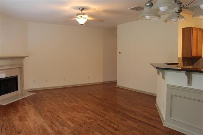 Building Photo - 6065 Apple Rose Dr