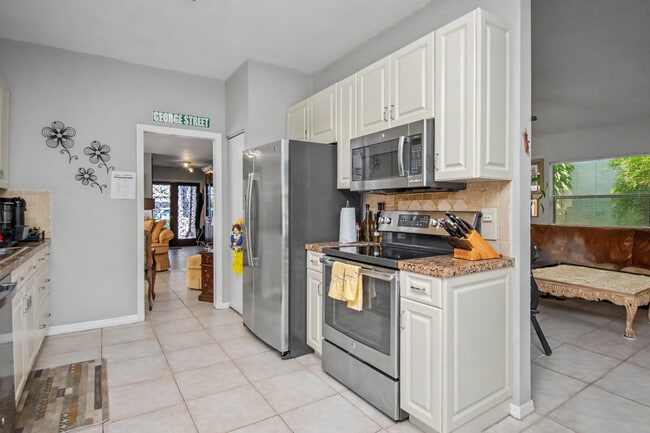 Building Photo - 7678 Solimar Cir