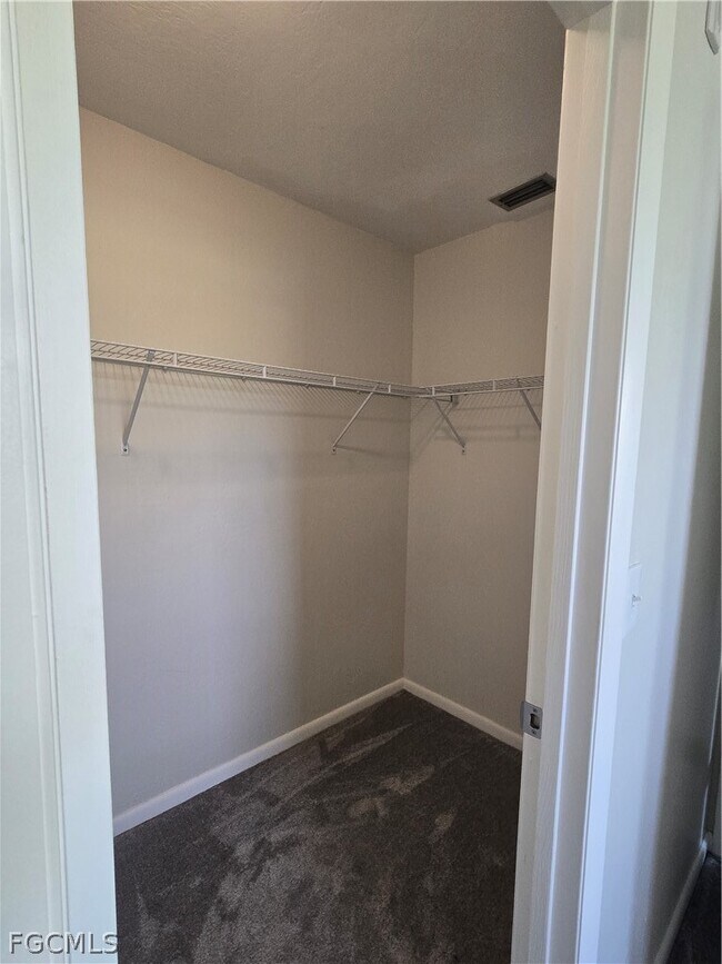 Building Photo - 1519 Cape Coral Pkwy W