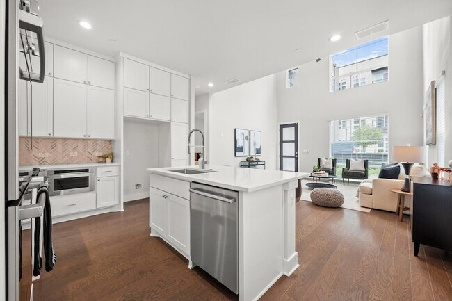 Building Photo - 4410 Grotto Dr
