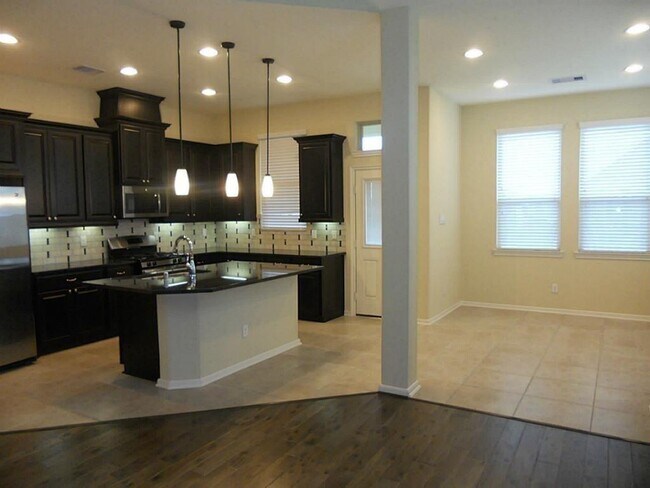 Building Photo - 12247 Stellano Ln