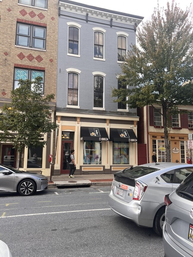 Building Photo - 109 N Market St
