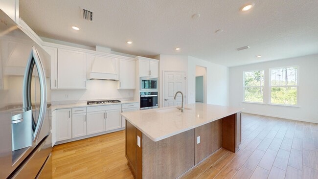 Building Photo - Resort-Style Living in Del Webb at Nocatee!