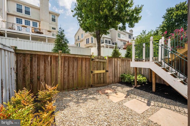 Building Photo - 4022 Dogberry Ln