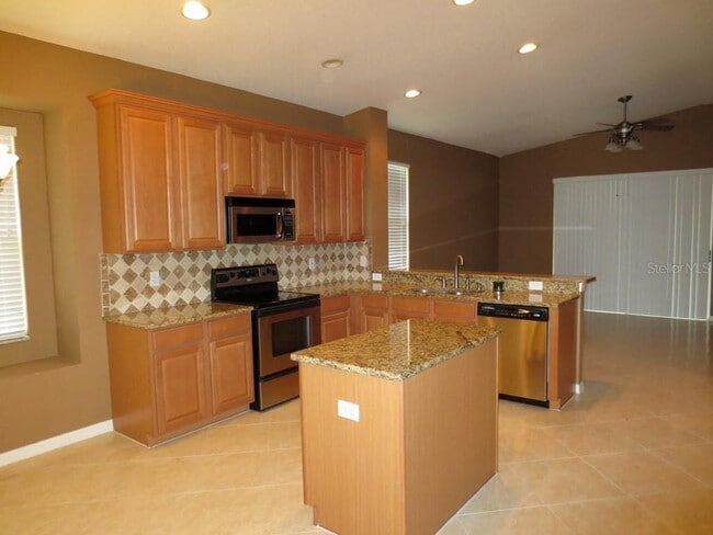 Building Photo - 11204 Avery Oaks Dr