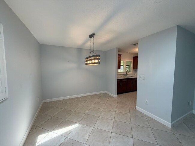 Building Photo - 104 Hatfield Ct