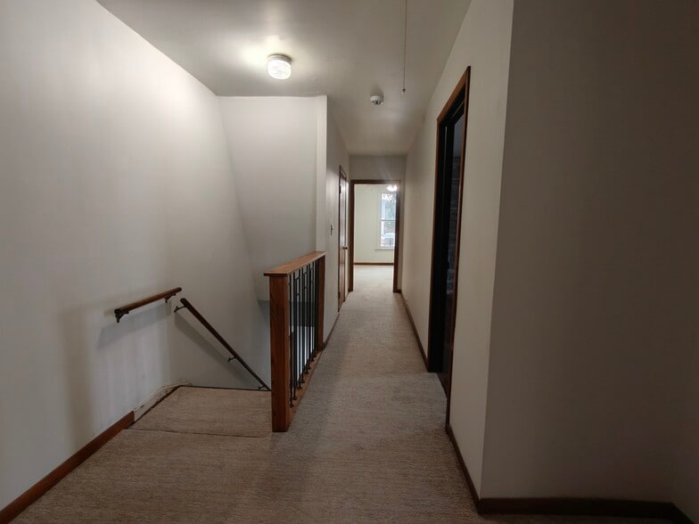 UPSTAIRS - 1011 E Grand Ave