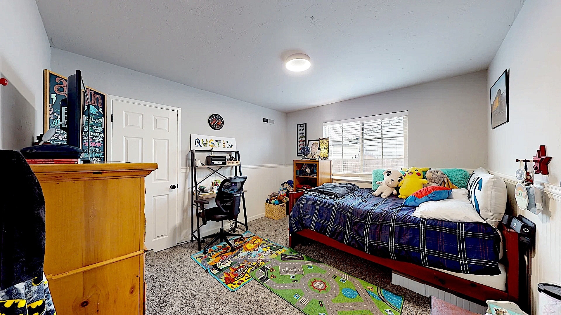 Building Photo - 204 N Santa Ana Ave