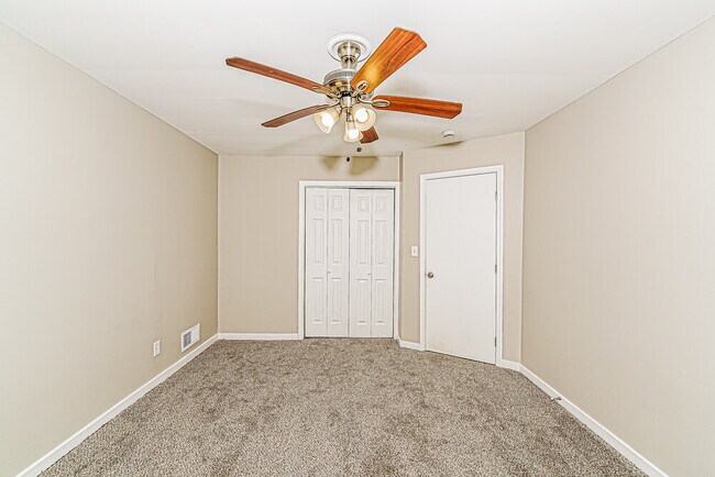 Building Photo - 1716 2nd St NE