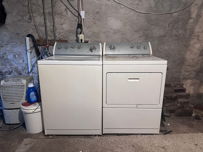 Building Photo - 120 N 4th Ave