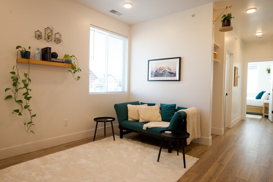 Living room with temporary couch - 525 N 1st St