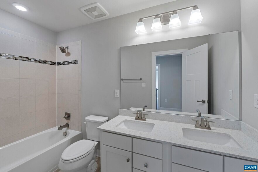 Building Photo - 3007 Sun Valley Dr