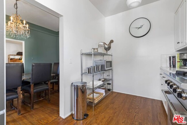 Building Photo - 9980 Durant Dr