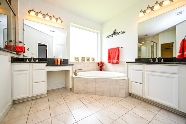 Building Photo - 6326 Grand Drift Ct