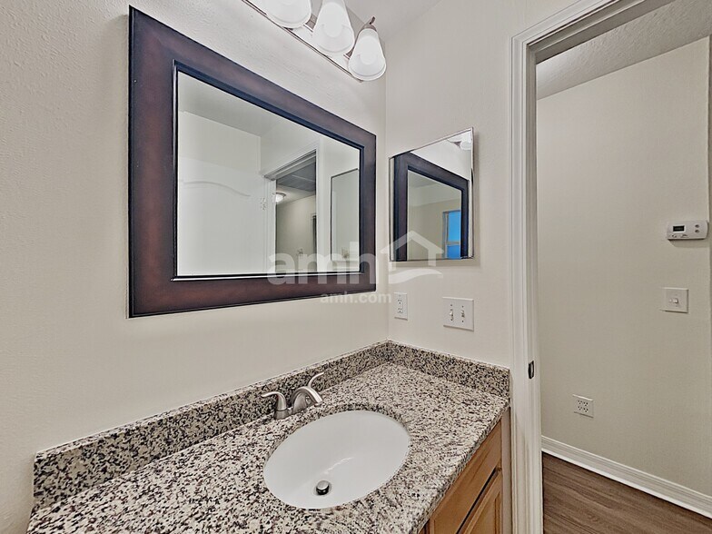 Building Photo - 8431 Deer Chase Dr
