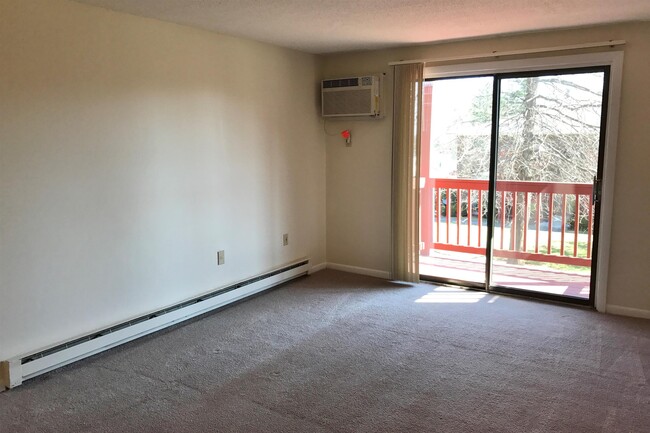 Building Photo - 95 Powers St