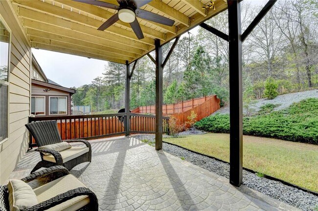 Building Photo - 2540 Maple Ridge Ln