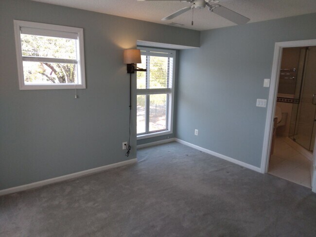 Building Photo - Harbor Front, 2 Bedroom, 2 Bath, Corner Unit at Mariners Pointe in Little River! Available Now!