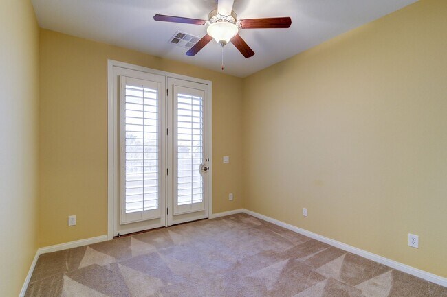 Building Photo - 519 Las Ocas Ct