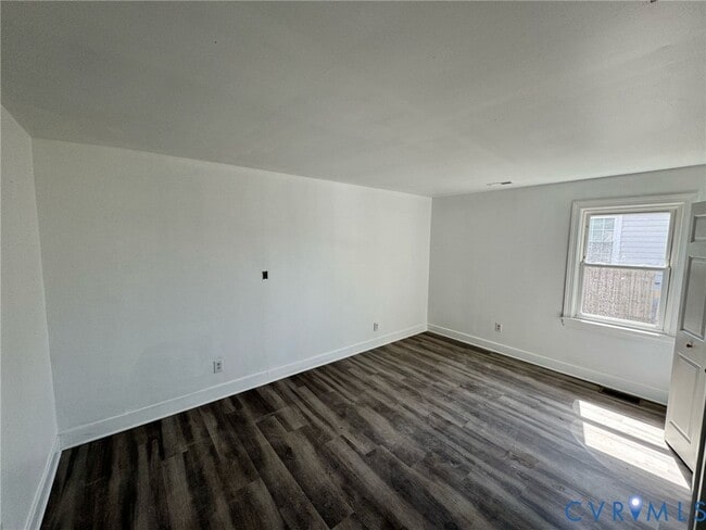 Building Photo - 2922 Lincoln Ave