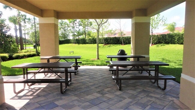 Building Photo - Vero Beach Rentals. Vero Beach Rent, LLC and Property Management Company