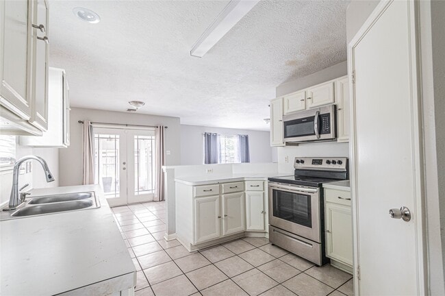 Building Photo - 5134 Cotter Ln