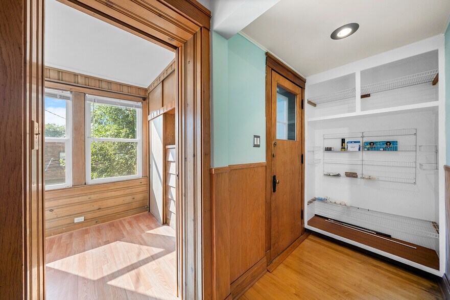 Pantry Area - 5344 N Ashland Ave