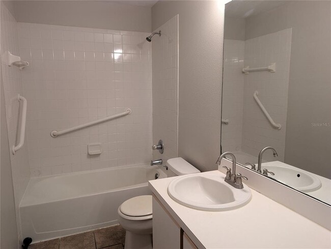 Building Photo - 414 Kensington Lake Cir