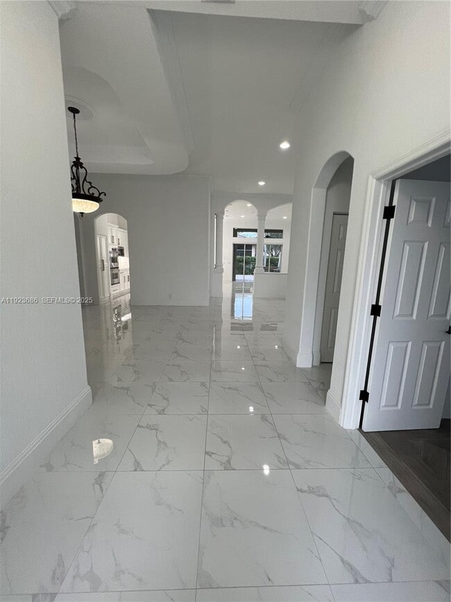 Building Photo - 6013 NW 56th Dr