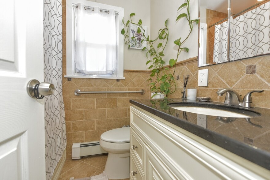 1st Floor Full Bath - 200 Prospect Ave