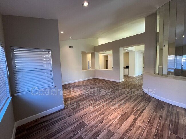 Building Photo - 77597 Carinda Ct