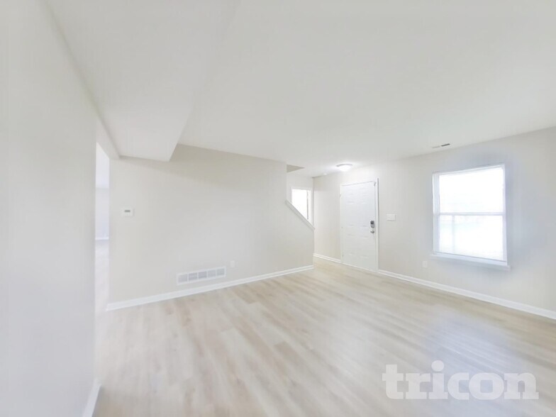 Building Photo - 11118 Waterfield Pl