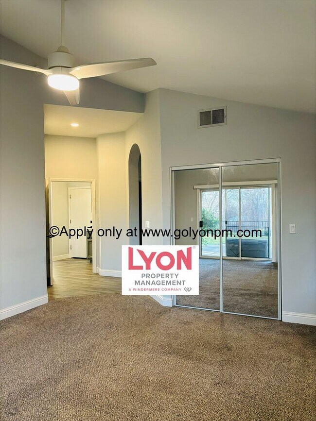 Building Photo - Beautiful Folsom Gem with backyard facing ...