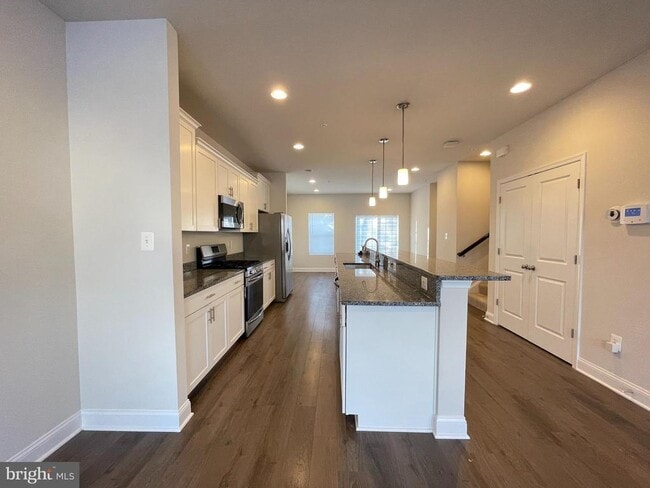 Building Photo - 3659 Duckhorn Way