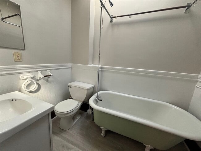 Building Photo - 1 Harbor St