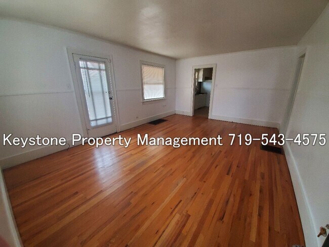 Building Photo - 1108 Jones Ave